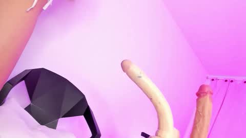 Snapshot of francescasuzett_ chatting on 11/20/25, 10:59 francesca online show from 11/20/25, 10:59