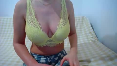 Snapshot of franceskcaa chatting on 03/01/25, 09:29 franceskcaa online show from 03/01/25, 09:29