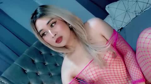 LOVE online show from 05/15/26, 02:40