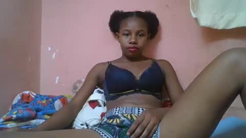 Snapshot of franciefrancie chatting on 03/12/25, 10:37 francilla online show from 03/12/25, 10:37