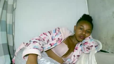 Snapshot of franciefrancie chatting on 10/08/25, 07:11 francilla online show from 10/08/25, 07:11