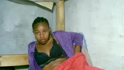 Snapshot of franciefrancie chatting on 12/04/25, 10:51 francilla online show from 12/04/25, 10:51