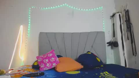 francihot4 online show from 12/02/25, 01:44