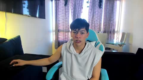 Snapshot of franco_rizzo01 chatting on 01/22/25, 06:20 frank online show from 01/22/25, 06:20