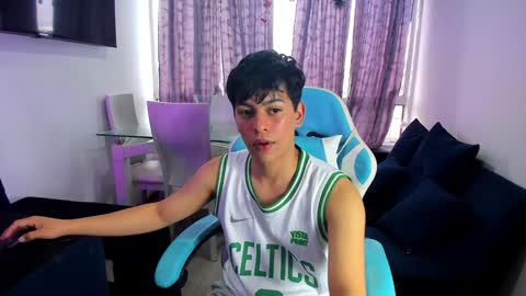 Snapshot of franco_rizzo01 chatting on 01/25/25, 09:25 frank online show from 01/25/25, 09:25