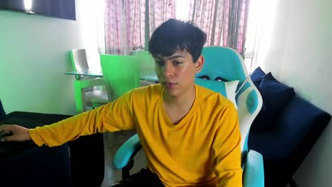 Snapshot of franco_rizzo01 chatting on 01/27/25, 06:20 frank online show from 01/27/25, 06:20