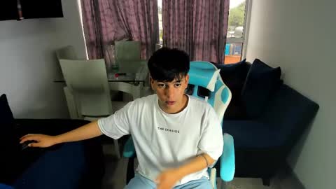 Snapshot of franco_rizzo01 chatting on 02/17/25, 10:03 frank online show from 02/17/25, 10:03