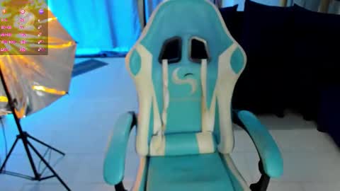 Snapshot of franco_rizzo01 chatting on 11/21/25, 11:47 frank online show from 11/21/25, 11:47