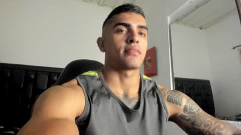 Snapshot of franco_ruiz_ chatting on 12/24/24, 12:44 franco online show from 12/24/24, 12:44