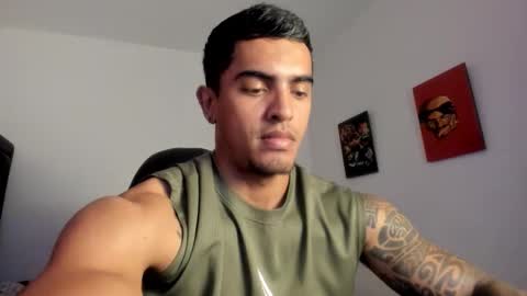 Snapshot of franco_ruiz_ chatting on 10/17/25, 12:58 franco online show from 10/17/25, 12:58