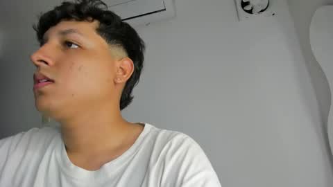 Snapshot of frank_castiglioni chatting on 03/03/25, 01:10 Castiglioni online show from 03/03/25, 01:10