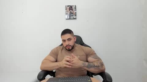 Snapshot of frank_foxx1 chatting on 11/27/25, 02:57 frank_foxx1 online show from 11/27/25, 02:57