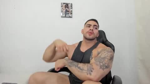 frank_foxx1 online show from 02/11/26, 03:00