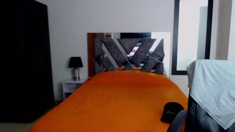 Frank online show from 02/08/25, 03:42