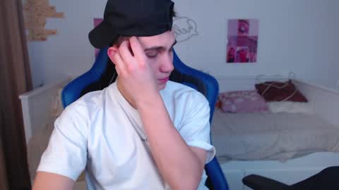 Frank online show from 01/12/25, 04:31