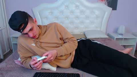 Frank online show from 02/12/25, 08:06