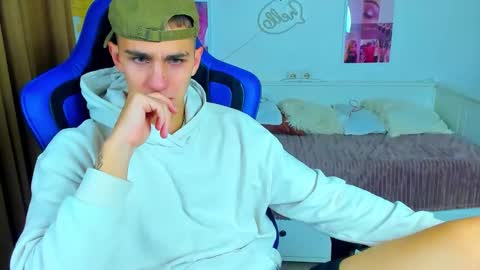 Frank online show from 09/10/25, 04:45