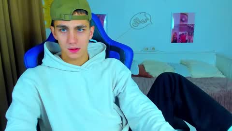 Frank online show from 09/22/25, 04:58