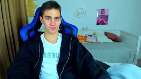 Frank online show from 10/05/25, 05:06