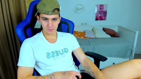 Frank online show from 10/10/25, 04:44