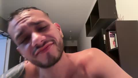 Snapshot of frankcokxxx chatting on 02/23/25, 07:11 Frankboxxx and mat online show from 02/23/25, 07:11