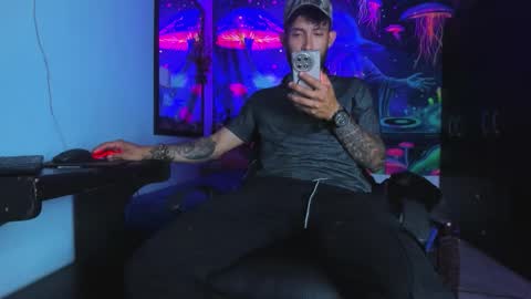 Snapshot of frankdanielsmolano chatting on 04/12/26, 04:39 frankdanielsmolano online show from 04/12/26, 04:39