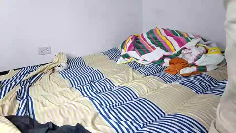 frankdanielsmolano online show from 05/09/26, 04:28
