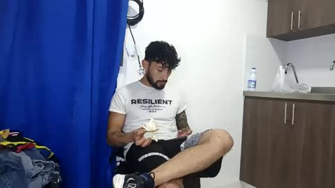 frankdanielsmolano online show from 06/05/26, 02:29