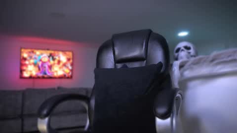 Frank Farrell. Hey remember to give me a thumbs up Ty online show from 10/30/25, 11:16