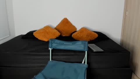 frank online show from 02/01/25, 12:07