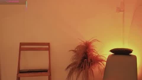 Fransheska online show from 03/25/26, 12:00