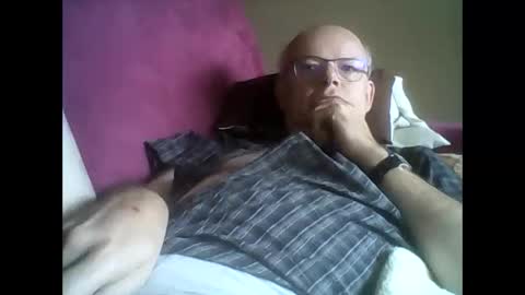 Frantz online show from 10/19/25, 01:23
