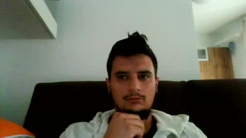 Snapshot of fraromeo2 chatting on 10/14/25, 12:28 fraromeo2 online show from 10/14/25, 12:28