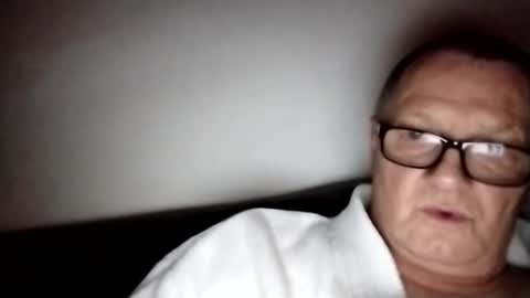 Wolfi online show from 12/31/24, 05:29