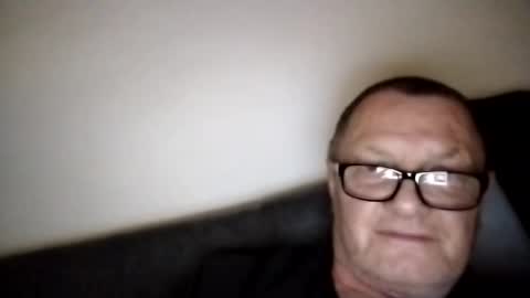 Snapshot of frauenfeind1 chatting on 01/28/25, 09:19 Wolfi online show from 01/28/25, 09:19