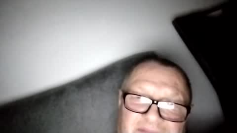 Snapshot of frauenfeind1 chatting on 01/31/25, 02:49 Wolfi online show from 01/31/25, 02:49