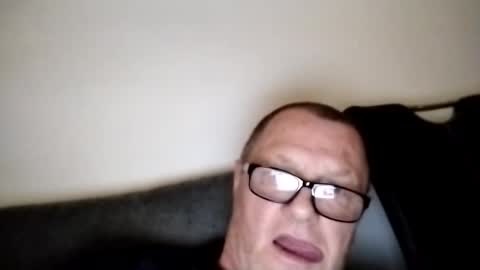 Wolfi online show from 03/05/25, 10:22