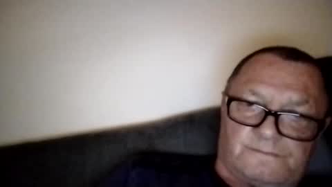 Snapshot of frauenfeind1 chatting on 03/10/25, 06:27 Wolfi online show from 03/10/25, 06:27