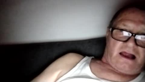 Wolfi online show from 03/10/25, 07:18