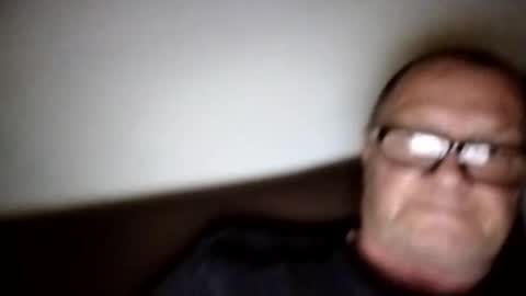 Snapshot of frauenfeind1 chatting on 09/15/25, 07:41 Wolfi online show from 09/15/25, 07:41