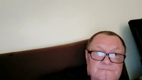 Wolfi online show from 05/17/26, 06:44