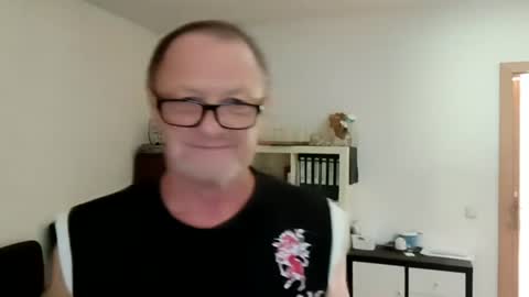 Wolfi online show from 07/31/26, 06:57