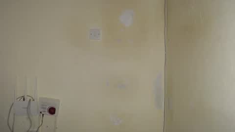 Snapshot of freaky_ass chatting on 10/18/25, 03:24 Berry online show from 10/18/25, 03:24