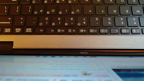 Snapshot of freaky_ass chatting on 11/16/25, 09:04 Berry online show from 11/16/25, 09:04