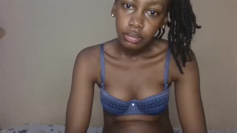 freaky_beauty online show from 03/18/26, 10:29