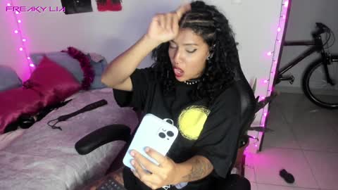 Lia Gomez online show from 12/06/24, 02:35