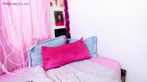 Lia Gomez online show from 12/18/24, 06:03