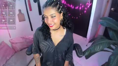 Lia Gomez online show from 06/20/26, 10:45