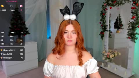 Snapshot of freckle_diyana chatting on 12/30/24, 08:43 Diyana online show from 12/30/24, 08:43