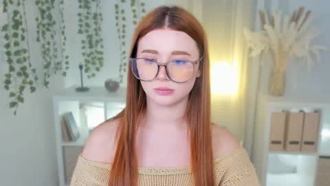 Snapshot of freckle_diyana chatting on 01/19/25, 06:21 Diyana online show from 01/19/25, 06:21